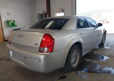 2005 Chrysler 300 Touring from USA, damaged, VIN 2C3JA53G05H157073